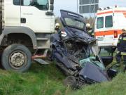der vllig zerstrte PKW - TH Verkehrsunfall - Einsatzbericht 35 - 2007 - 19.04.2007 11:35, Westhof, Straenkreuz, 50 min