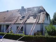 Die FF Bad Doberan wurde vor allem zur Restablschung im Dachbereich eingesetzt - Brand Gebude - Einsatzbericht 68 - 2007 - 03.08.2007 13:05, Wittenbeck, Strae zur Khlung, 120 min