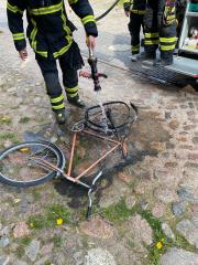 Brand Fahrrad - Einsatzbericht 50 - 2023 - 05.05.2023 15:20, Bad Doberan, Klosterstraße, 20 min