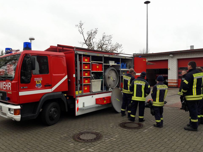 (c) Feuerwehr Btzow - Gefahrgutausbildung in Btzow