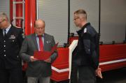 Steffen Kriebel wird durch den Bürgermeister zum Oberbrandmeister ernannt - Ernennung durchgeführt