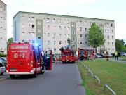 (c) Andreas Meyer, Mit einem Großaufgebot rückte die Bad Doberaner Feuerwehr am Dienstag an der Thünenstraße an. - OZ: Brennendes Schuhregal löst Großeinsatz aus